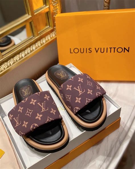 chinelo slide louis vuitton|louis vuitton mules and slides.